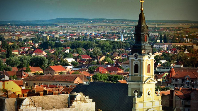 Hotel Aventus - Biserica cu luna